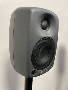 Genelec 8020C активные колонки (пара) + стойки (6 фото из 6)
