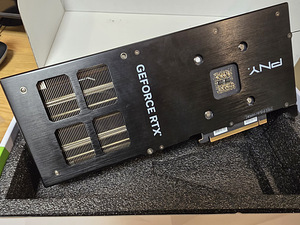PNY GeForce RTX 4080 VERTO 16GB (4 foto / 4)