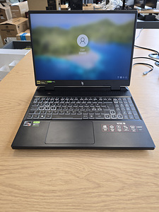 Nitro 16 AN16‑41 – Ryzen 7 7735HS + RTX 4070 8 GB (3 foto / 6)