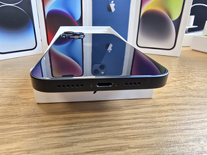iPhone 14 Plus 128GB Midnight (4 фото из 7)