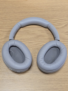 Sony WH-1000XM4 (2 foto / 3)