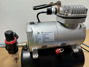 Õhukompressor MIOL 3L + 2 Intertool aerograafi. Kompressor (3 foto / 5)