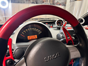 SMART FORTWO COUPE 0.7 TURBO 01.2027 - Swatch Mercedes Art (11 foto / 11)