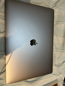 Müüa MacBook 15 Pro (3 foto / 3)