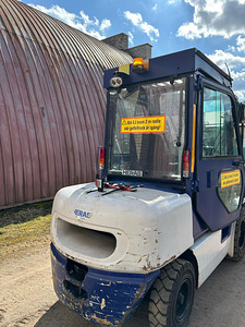 Komatsu FD30T kahveltôstuk (5 foto / 9)