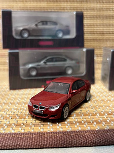 BMW 5 Series E60 M5 Մետաղական կոլեկցիոն մեքենայի մոդել 1/64 (8 լուսանկար / 10)