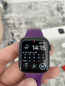 Apple Watch 5, 44mm, GPS (2 foto / 4)