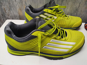 Кроссовки Adidas (2 фото из 2)