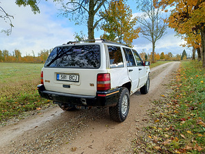 Müüa Jeep Grand Cherokee kellegile kas varuosadeks või metsa (3 foto / 7)