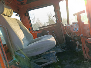 Müüa DT75 linttraktor sahaga. (6 foto / 6)