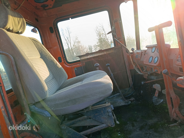 Трактор DT75 с отвалом и плугом для продажи. (фото #6)
