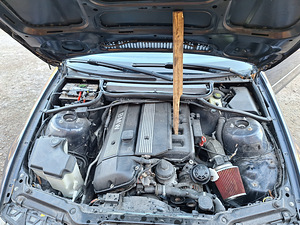 BMW e46 2.8 142kw manuaal kupee (9 foto / 9)