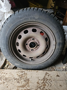 Müüa ford focus talverattad 175/65 R14 (4 foto / 4)
