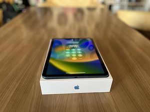 iPad Air 2022 Синий (2 фото из 7)