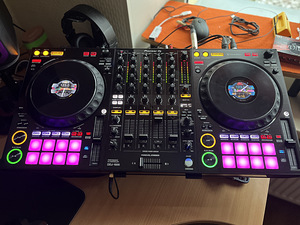 Pioneer DJ DDJ-1000 DJ tarkvara kontroller (4 foto / 8)