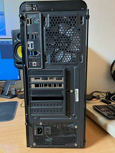 Ryzen 9 / rtx2060 / 32gb ram/ PCle NVMe m2 1tb ssd (6 foto / 8)