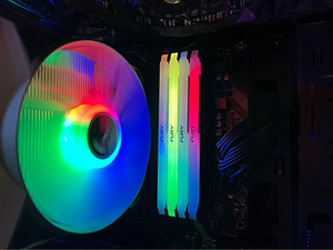 Ryzen 9 / rtx2060 / 32gb ram/ PCle NVMe m2 1tb ssd (7 foto / 8)