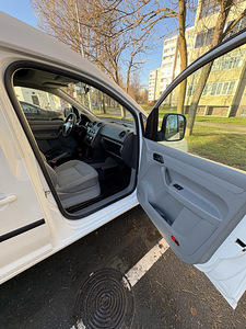 Volkswagen Caddy 2.0 CNG (бензин/газ) (6 фото из 13)