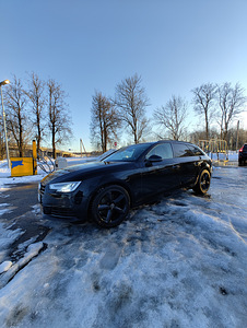 Audi A4 B9 Black Edition 2.0 d (3 foto / 14)