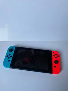 Nintendo switch (2 foto / 7)