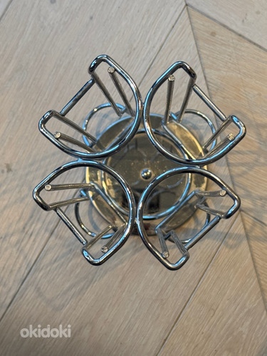 Metallist Nespresso kapslite hoidja