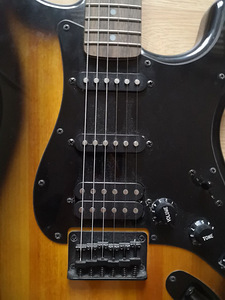 Parduodu gitaros komplektą Squier (5 nuotrauka iš 10)