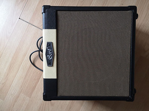 Parduodu gitaros komplektą Squier (6 nuotrauka iš 10)