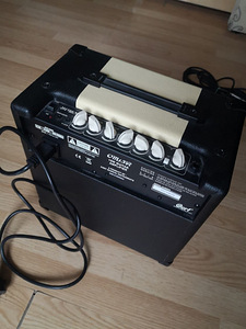 Parduodu gitaros komplektą Squier (8 nuotrauka iš 10)