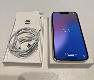 iPhone 13, 128 ГБ. (1 фото из 2)