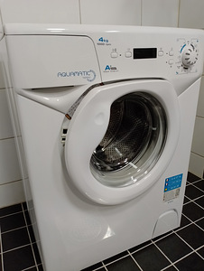 Väike ja puhas pesumasin Candy Aquamatic. (3 foto / 7)