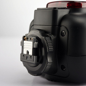 Sony Alpha a68 24.2MP Digital SLR Camera. (4 լուսանկար / 4)