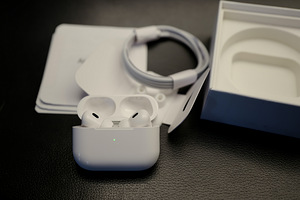 Airpods Pro Gen 2 USB-C (R3pid) (5 foto / 8)