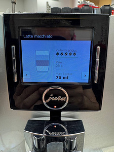 Jura Impressa J9.3 One Touch TFT (2 foto / 8)