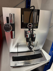 Jura Impressa J9.3 One Touch TFT (4 foto / 8)