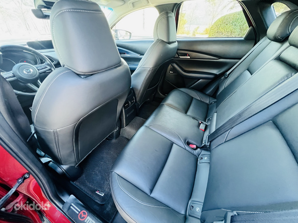 Mazda CX-30 (10 из 13)