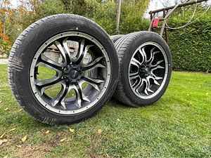 Диски с резиной Toyota Land Cruiser /Mitsubishi (2 фото из 5)