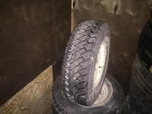 Как новая Резина M+S на дисках 235/75 R15 (1 фото из 3)