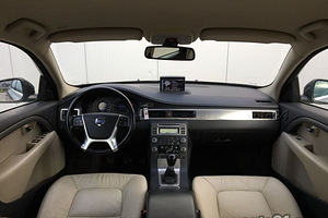 Volvo V70 2.0 100KW (3 foto / 6)