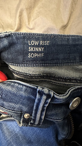 Tommy Hilfiger teksad (4 foto / 4)