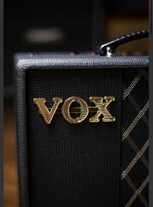 Комбик/ гитарный усилитель VOX Valvetronix (1 фото из 7)