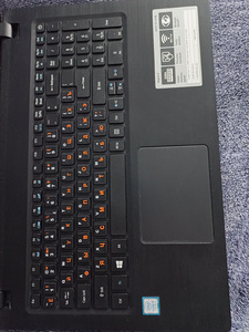 Müün sülearvuti ACER (3 foto / 8)