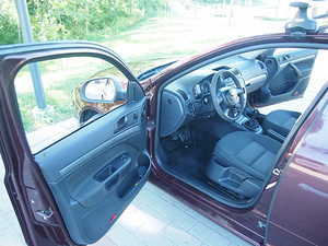 Skoda Octavia 1.6 75kW (5 foto / 10)