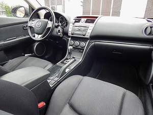 Mazda 6 2.0 108kW (8 foto / 9)