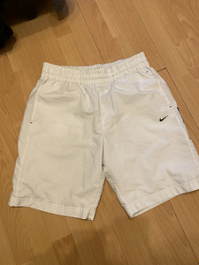 Šortsid Nike (3 foto / 5)