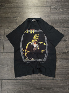 T-shirt (1 foto / 6)