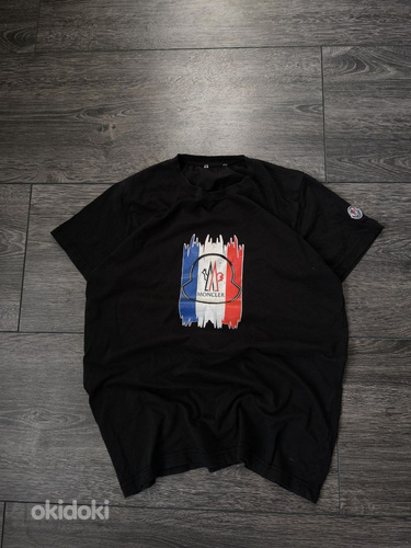 Moncler t-shirt