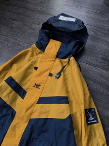 Куртка helly hansen (3 фото из 5)