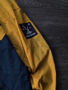 Куртка helly hansen (4 фото из 5)