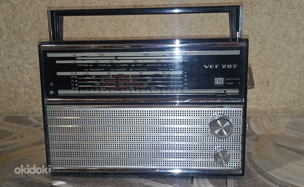 Советский радиоприемник VEF 202 FM Радио