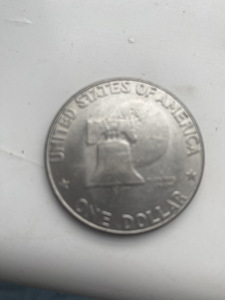 Монеты (2 фото из 6)